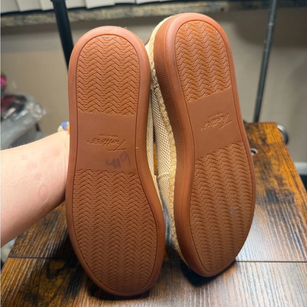 Trotters Accent Beige espadrille-style slip-on minimalist shoes Size 5.5